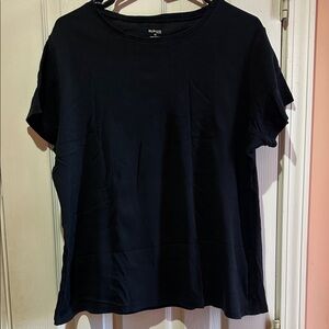 Old Navy Black Short Sleeve Tee